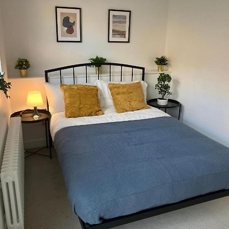 דירות אפסום Awesome Refurbished 1 Bed Flat Few Steps To High St ! - 2 East House מראה חיצוני תמונה