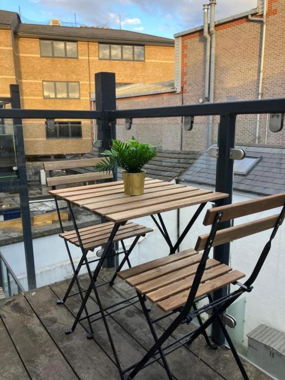 דירות אפסום Awesome Refurbished 1 Bed Flat Few Steps To High St ! - 2 East House מראה חיצוני תמונה