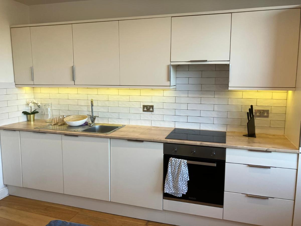 דירות אפסום Awesome Refurbished 1 Bed Flat Few Steps To High St ! - 2 East House מראה חיצוני תמונה