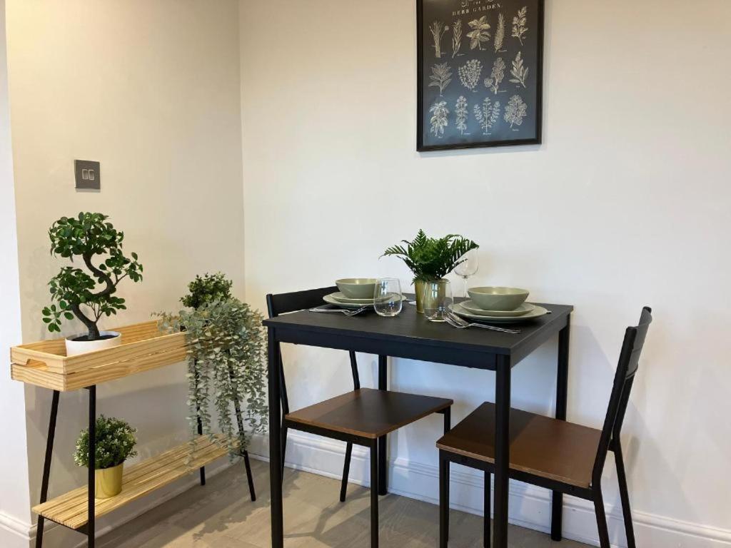 דירות אפסום Awesome Refurbished 1 Bed Flat Few Steps To High St ! - 2 East House מראה חיצוני תמונה